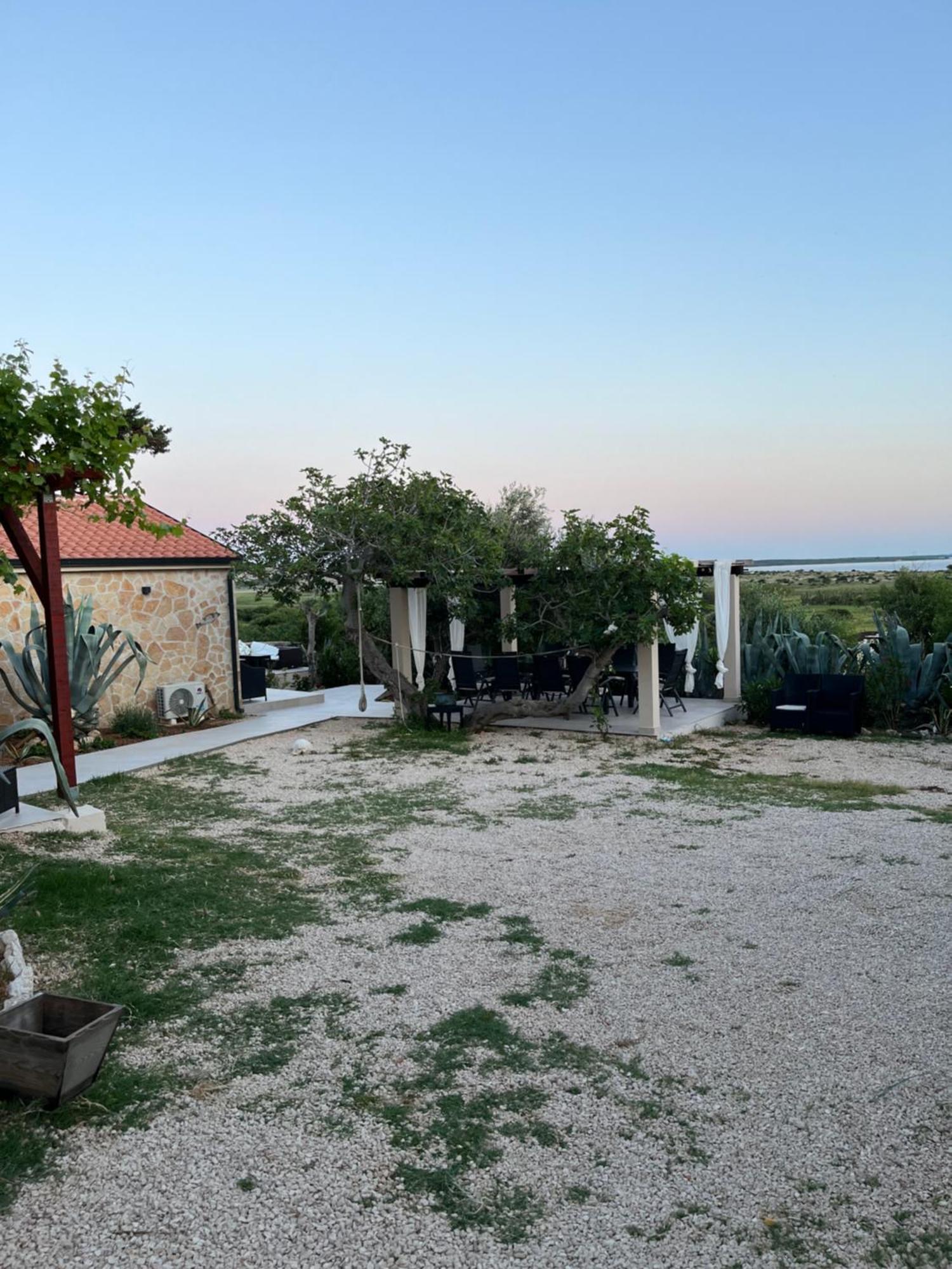 Villa Slatina Near Zrce Beach Novalja Exterior photo